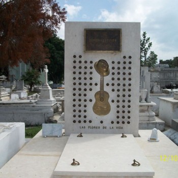 Hier ligt Compay Segundo (Buena Vista Siocial Club)